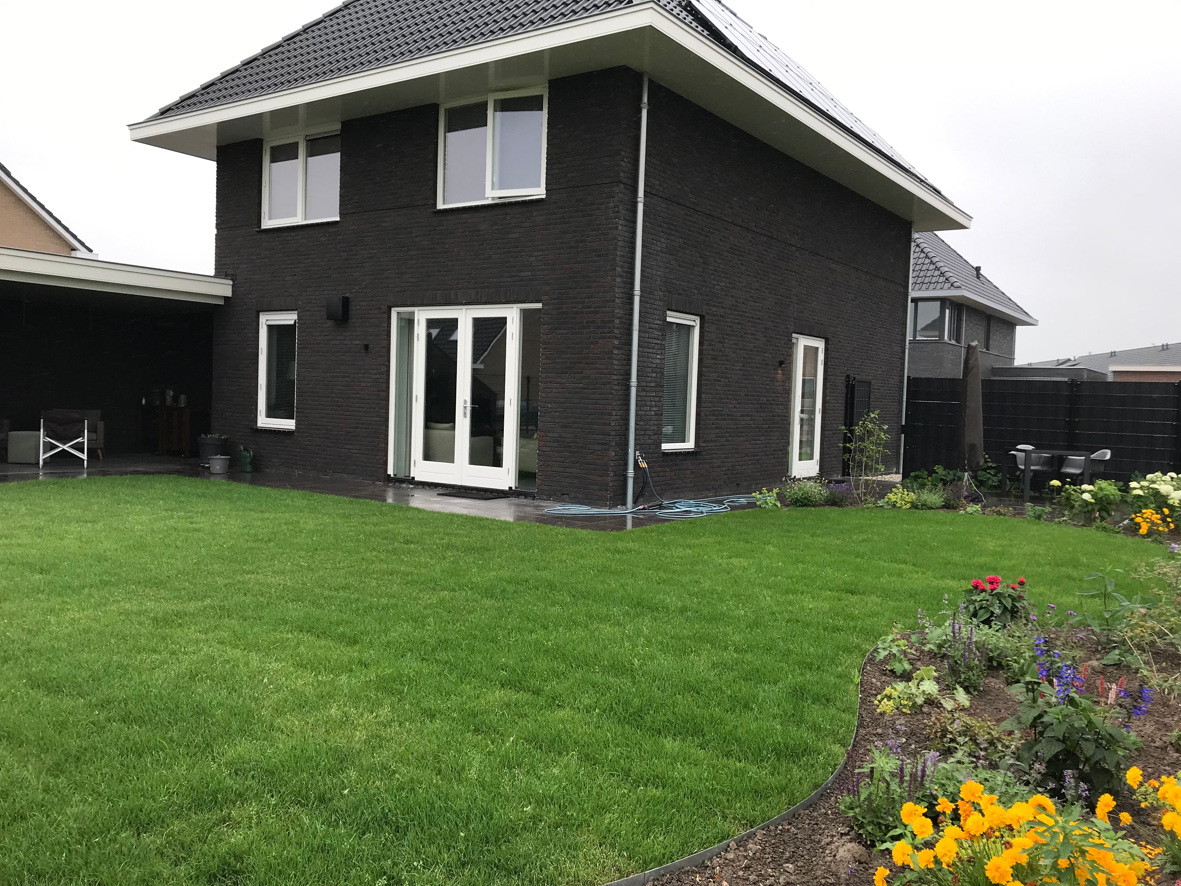 Graszoden laten leggen - 31 m² tot 50 m²